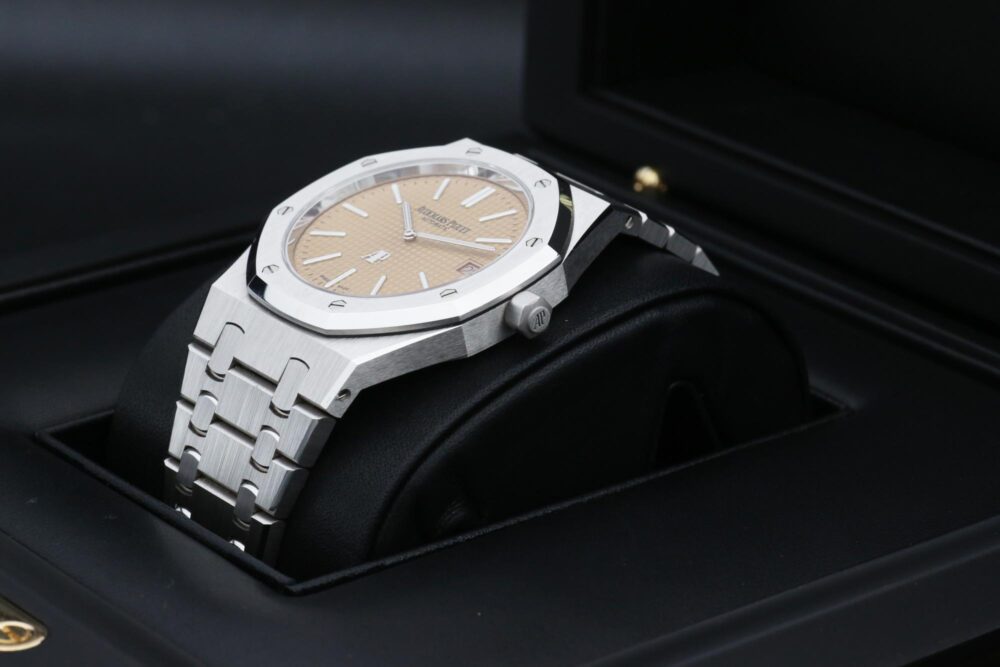 audemars piquet 15202BC - Image 4