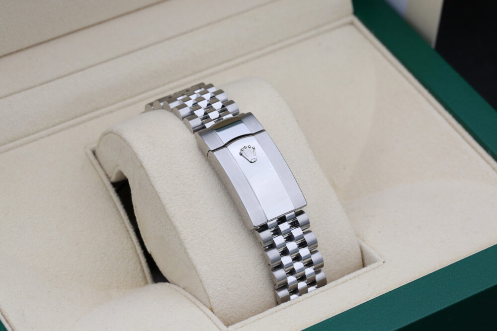Rolex 126300 Green DATEJUST 41mm 2024 - Image 8