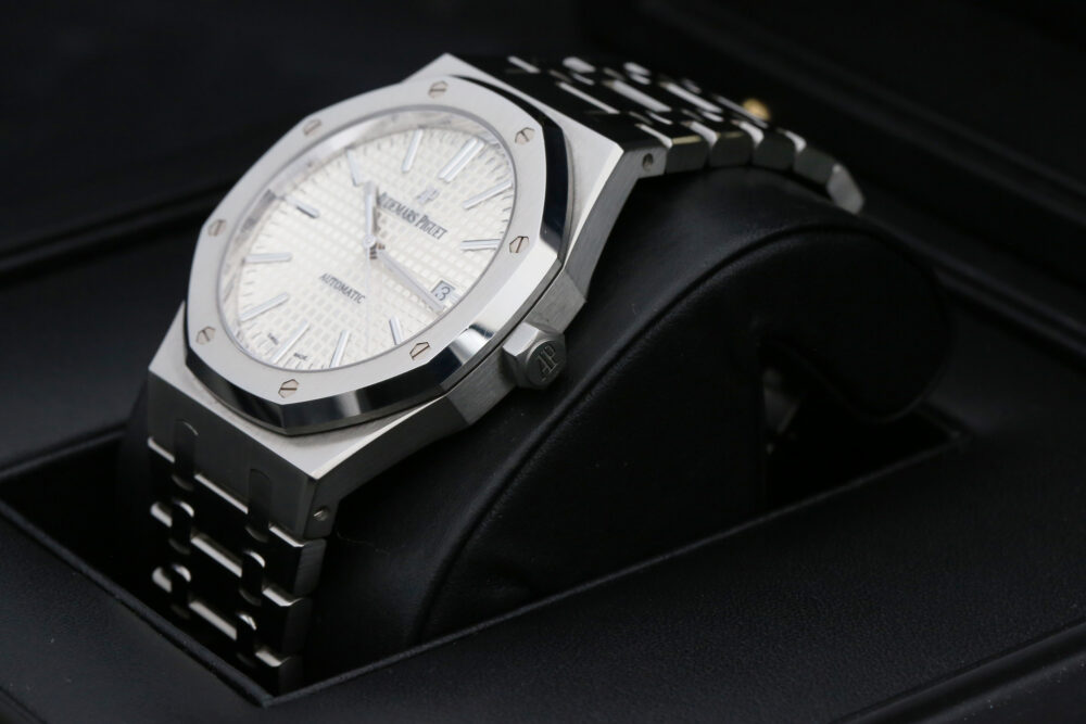 Audemars Piguet 15400ST.OO.1220ST.02 White ROYAL OAK 41mm 2018 - Image 6
