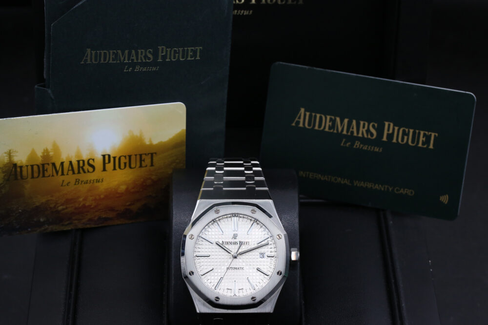 Audemars Piguet 15400ST.OO.1220ST.02 White ROYAL OAK 41mm 2018 - Image 5