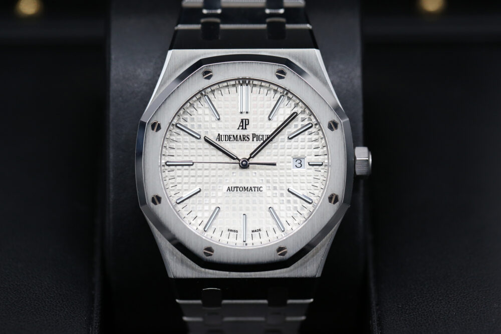 Audemars Piguet 15400ST.OO.1220ST.02 White ROYAL OAK 41mm 2018