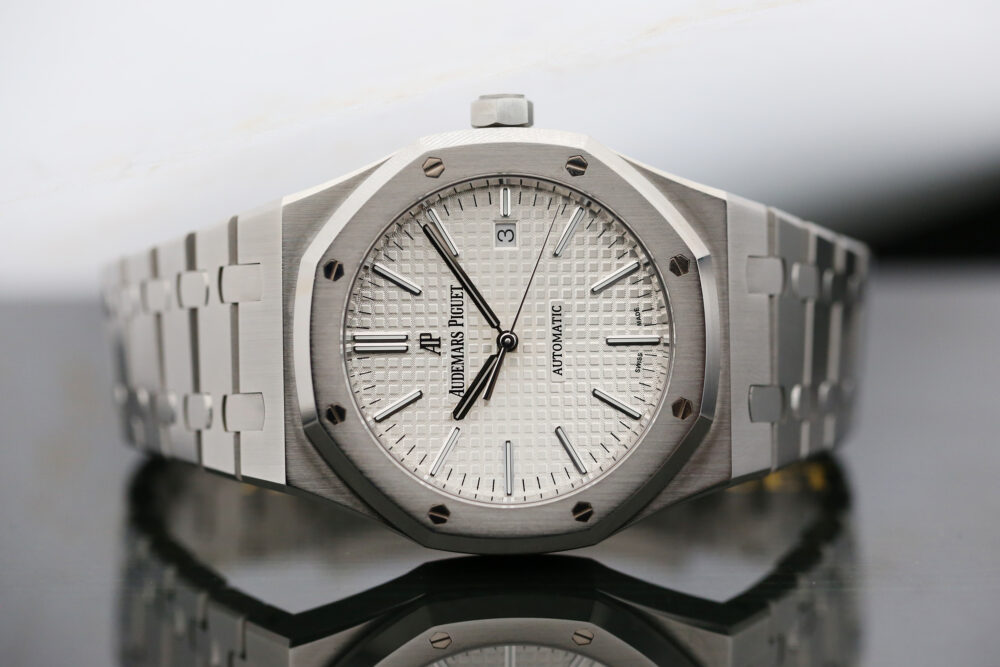 Audemars Piguet 15400ST.OO.1220ST.02 White ROYAL OAK 41mm 2018 - Image 3