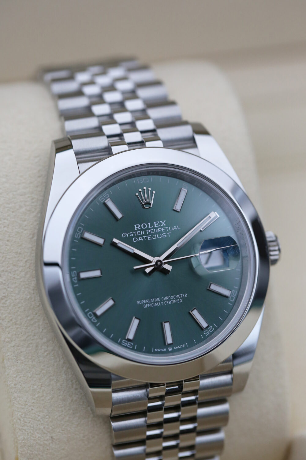 Rolex 126300 Green DATEJUST 41mm 2024 - Image 2