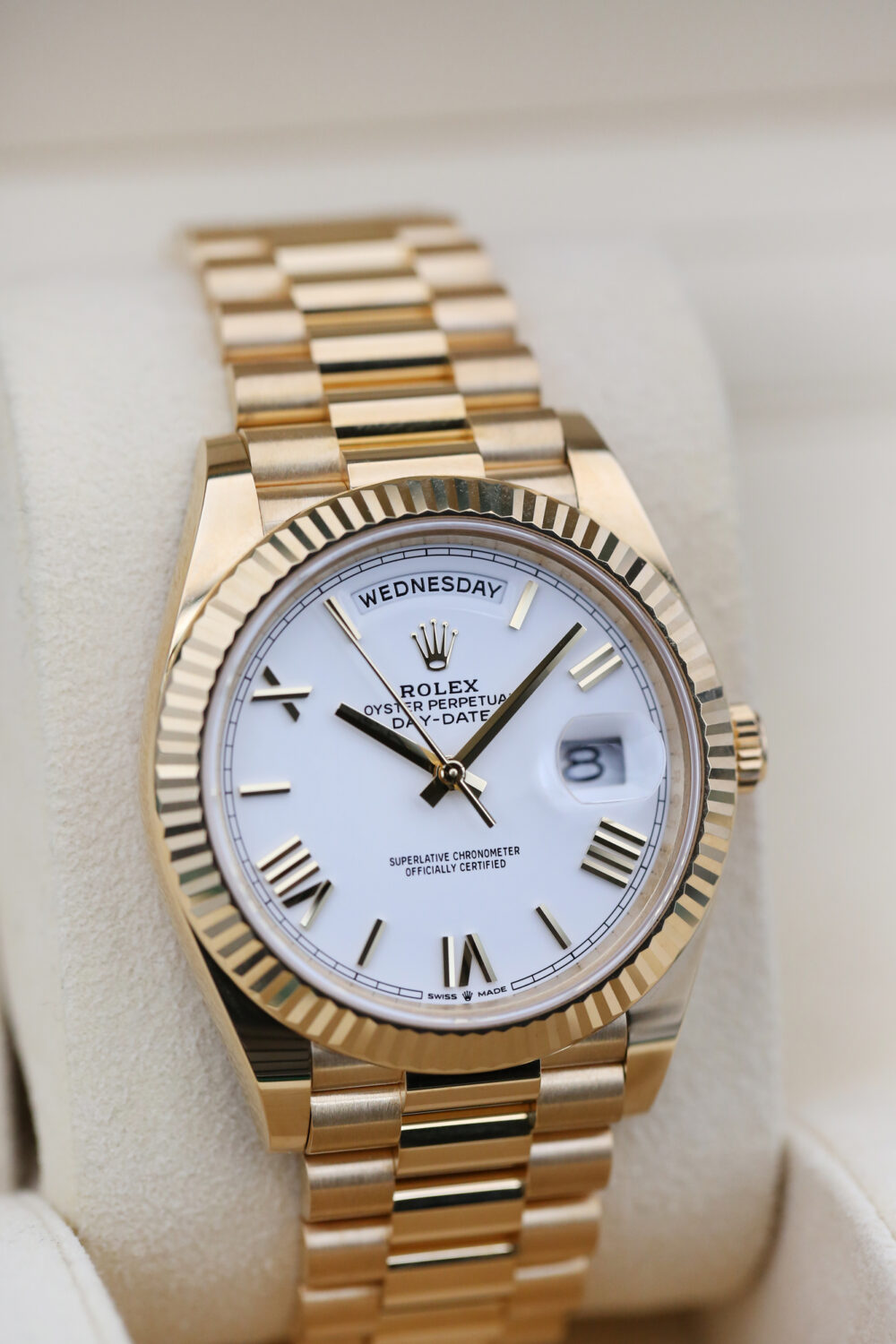 Rolex 228238 White DAY-DATE 40mm 2022 - Image 2