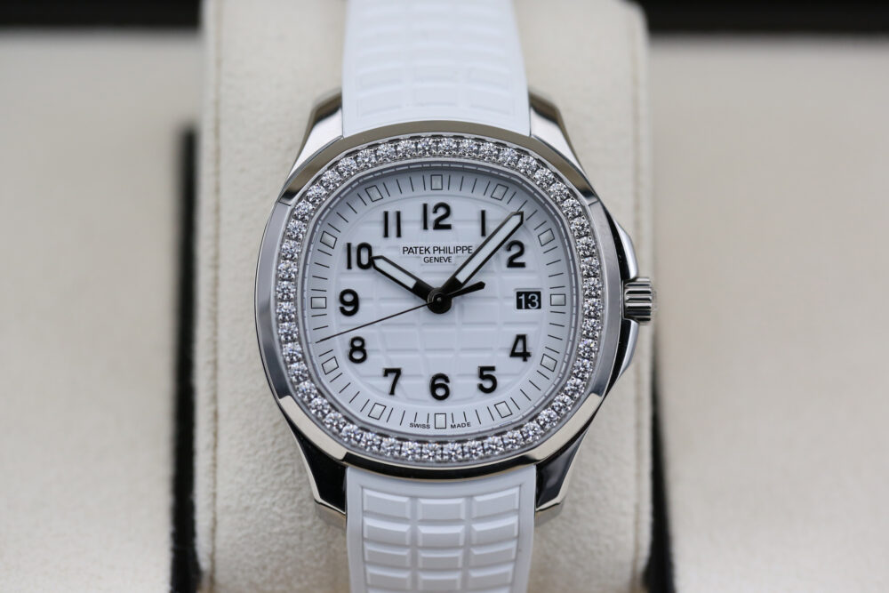 Patek Philippe 5267/200A-010 White AQUANAUT 38mm 2023 White Luce