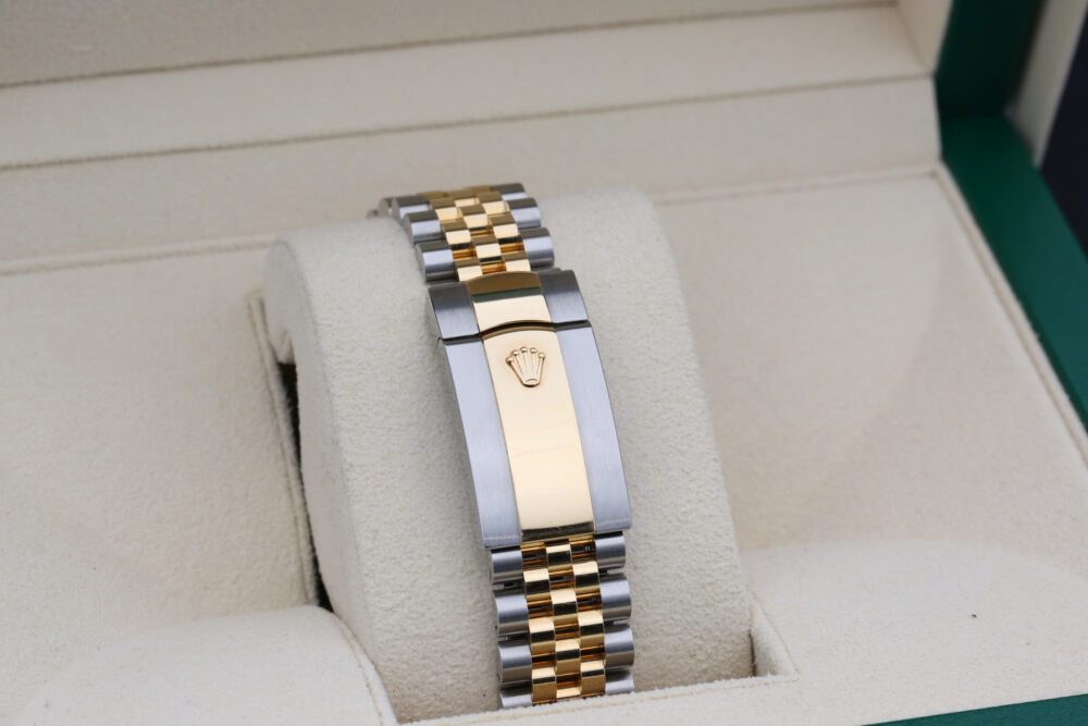 Rolex 326933 Black SKY-DWELLER 42mm 2022 - Image 7