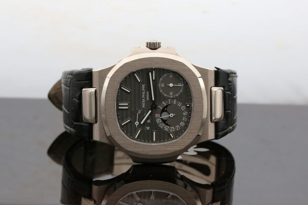 Patek Philippe 5712G Grey NAUTALIUS  40mm 2015 - Image 5