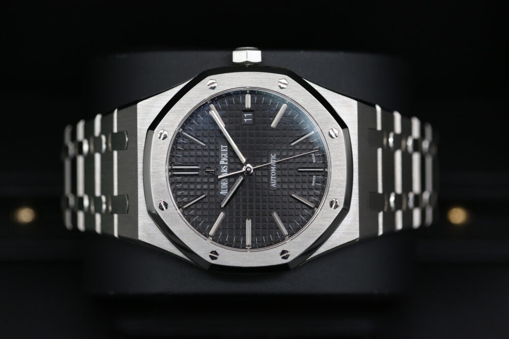 Audemars Piguet 15400ST.OO.1220ST.01 Black ROYAL OAK  41mm - Image 3