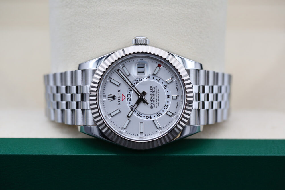 Rolex 336934 White SKY-DWELLER 42mm 2023 - Image 3