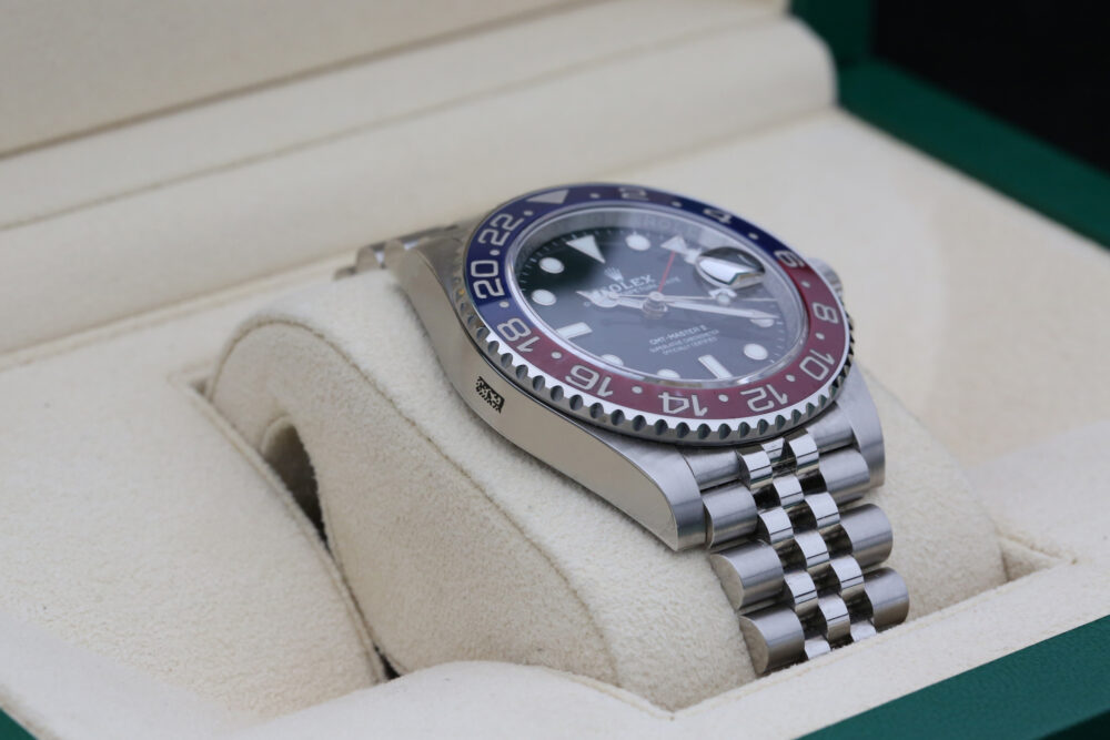 Rolex 126710BLRO Black GMT-MASTER II 40mm 2018 Pepsi - Image 8