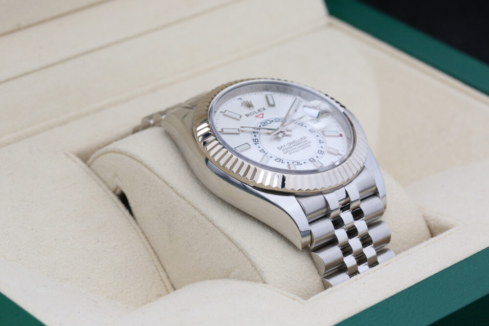 Rolex 336934 White SKY-DWELLER 42mm 2023 - Image 7