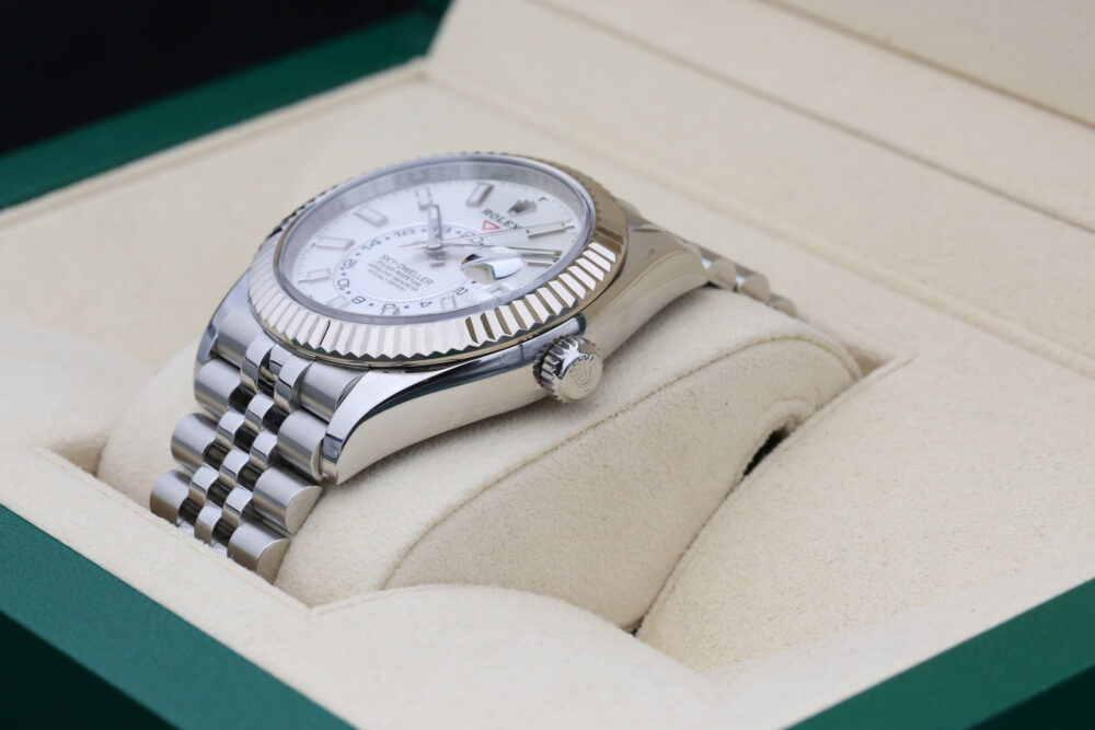 Rolex 336934 White SKY-DWELLER 42mm 2023 - Image 6