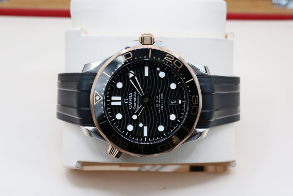 Omega 210.22.42.20.01.002 Black SEAMASTER 42mm 2022 - Image 3
