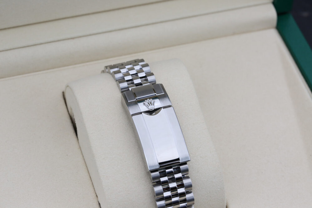Rolex 126710GRNR Black GMT 40mm 2025 Bruce Wayne - Image 8