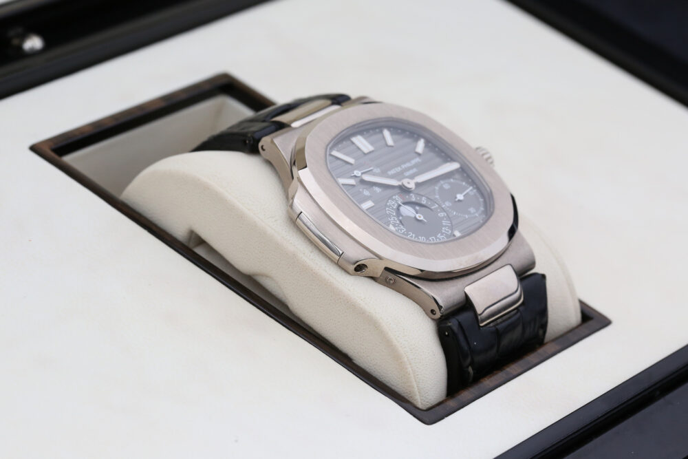 Patek Philippe 5712G Grey NAUTALIUS  40mm 2015 - Image 7